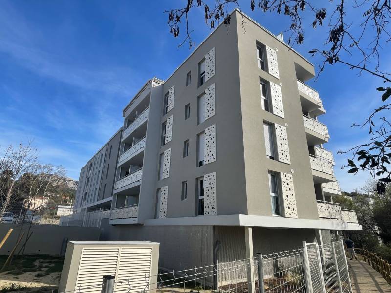 Travaux de peinture interieur et exterieur de 2 batiments neuf à Roquevaire