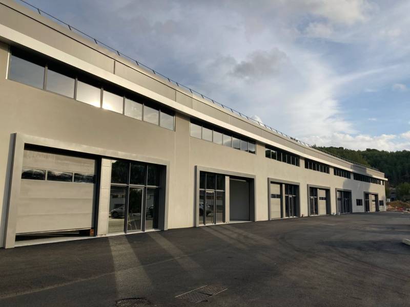 Travaux de peinture pour un entrepôts neuf à La Ciotat - CHANTIER LPDR II