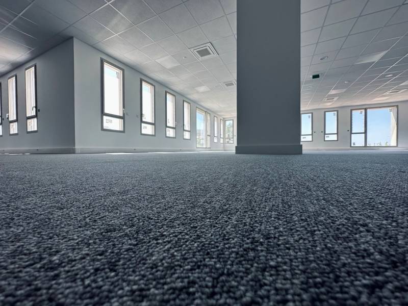 Travaux de peinture dans des bureaux neufs à AIX-en-Provence 13290 - CHANTIER BLANC AZUR