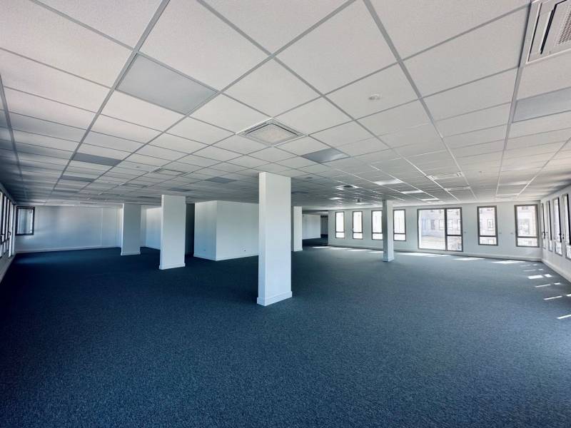 Travaux de peinture dans des bureaux neufs à AIX-en-Provence 13290 - CHANTIER BLANC AZUR