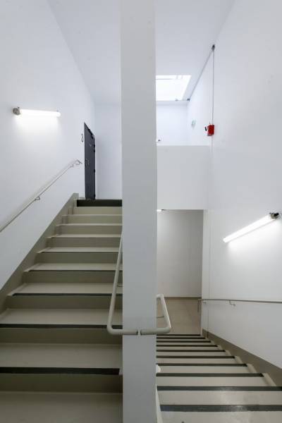 Travaux de peinture dans des bureaux neufs à AIX-en-Provence 13290 - CHANTIER BLANC AZUR