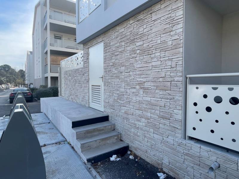 Travaux de peinture interieur et exterieur de 2 batiments neuf à Roquevaire