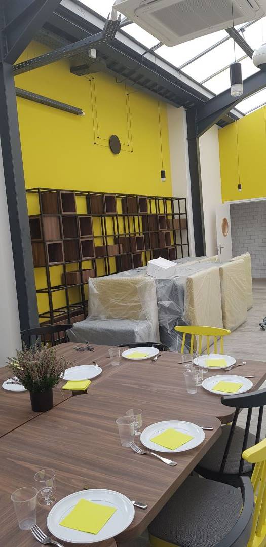 travaux de peinture pour l'interieur d'un restaurant à Manosque