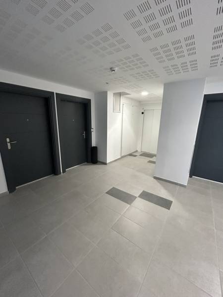 Travaux de peinture d'une résidence neuves de 81 logements à Istres