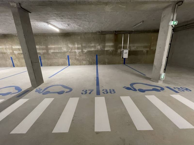 Travaux de Peinture Intérieur de Bureau et marquage parking à Marseille 13002